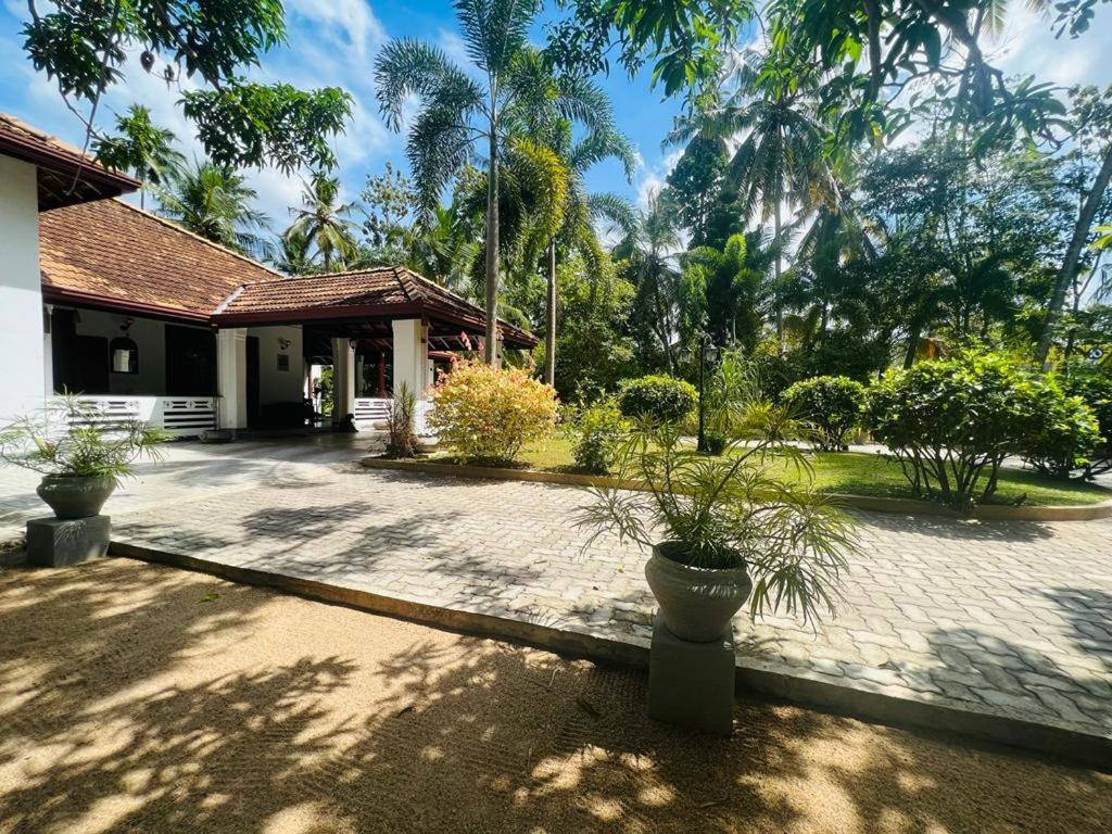 Krishan Villa Negombo Exterior photo