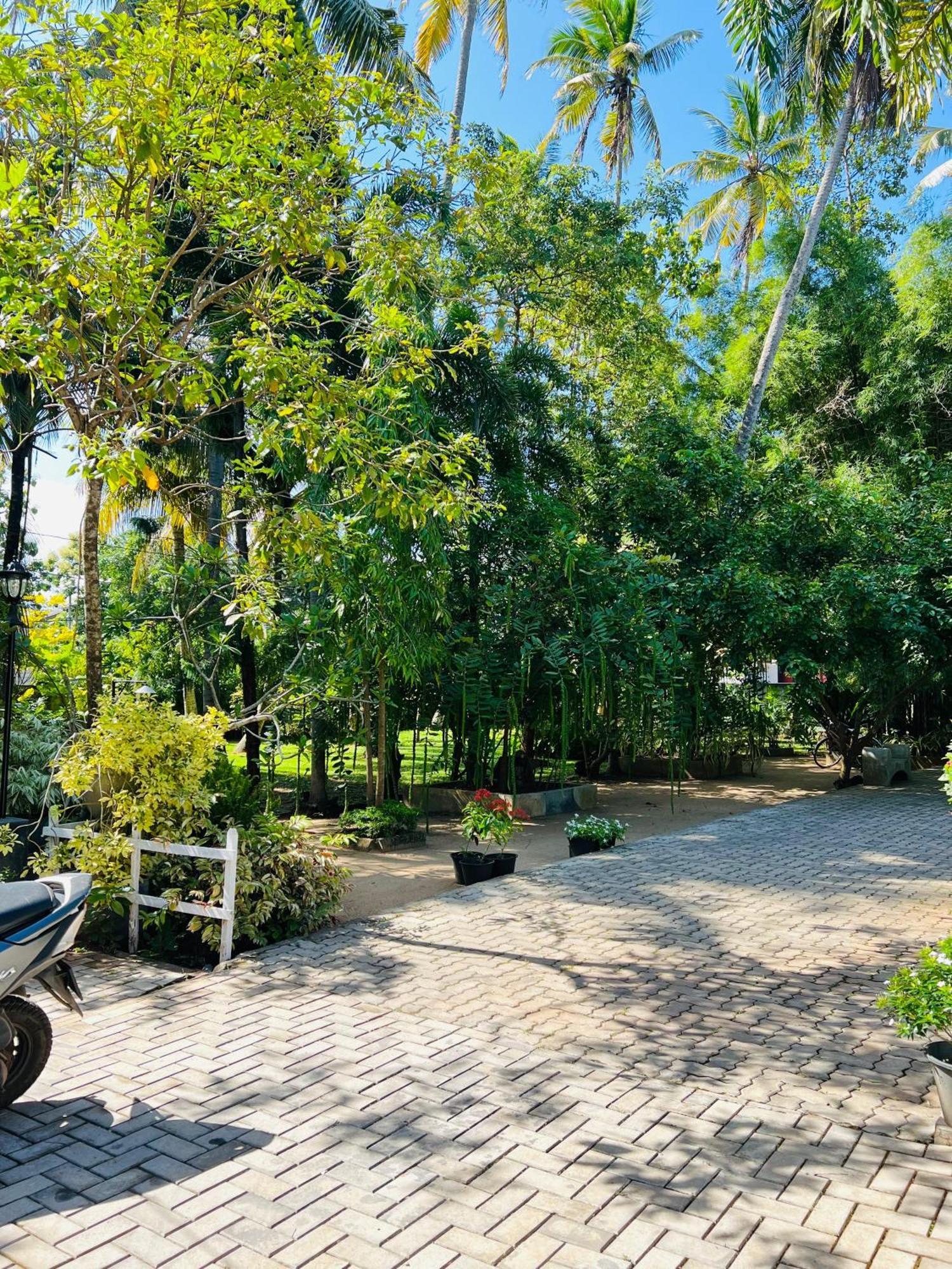 Krishan Villa Negombo Exterior photo